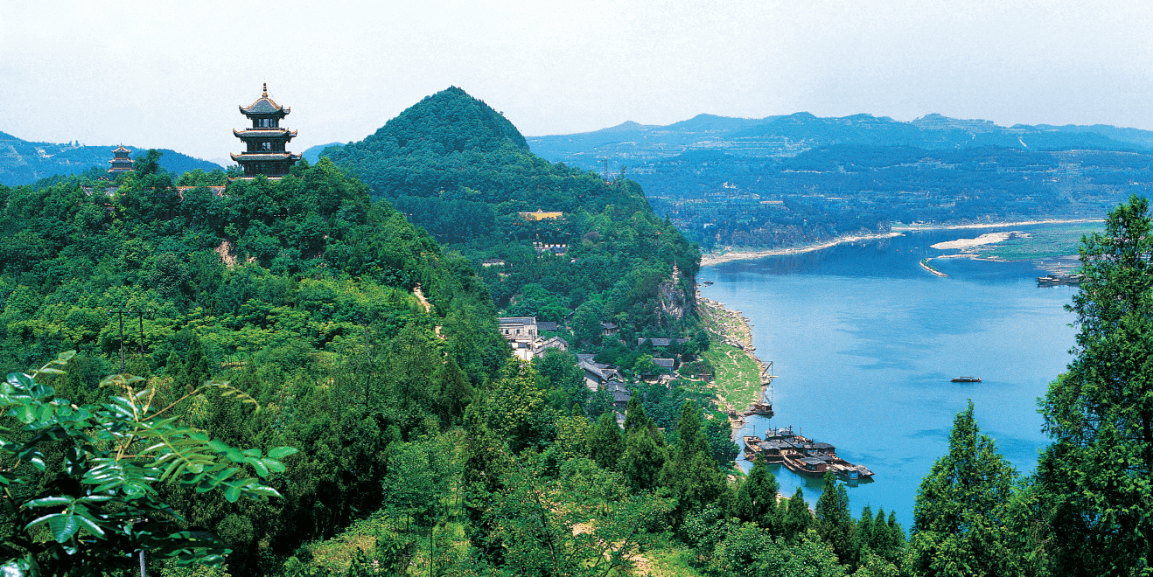 阆中古城锦屏山.png