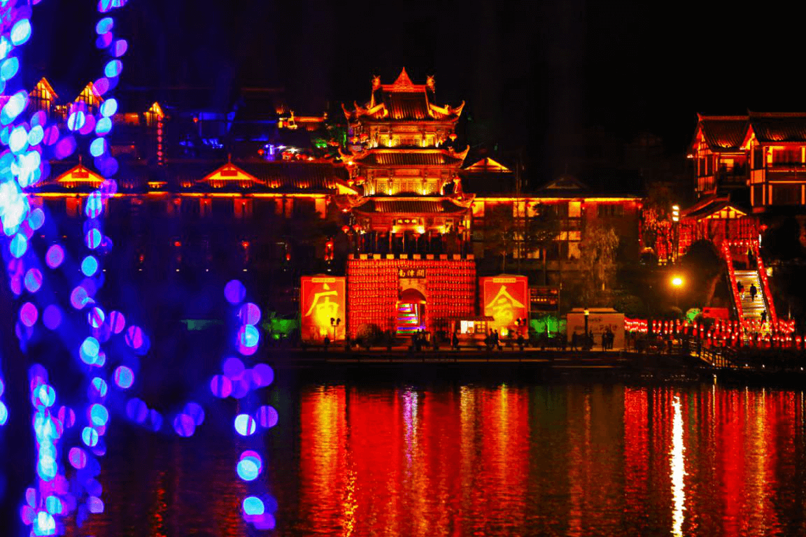 阆中古城南津关古镇.png